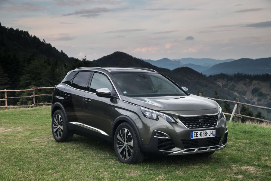  Peugeot 3008 GT 2016 года  (WW) (фото 16 из 42)